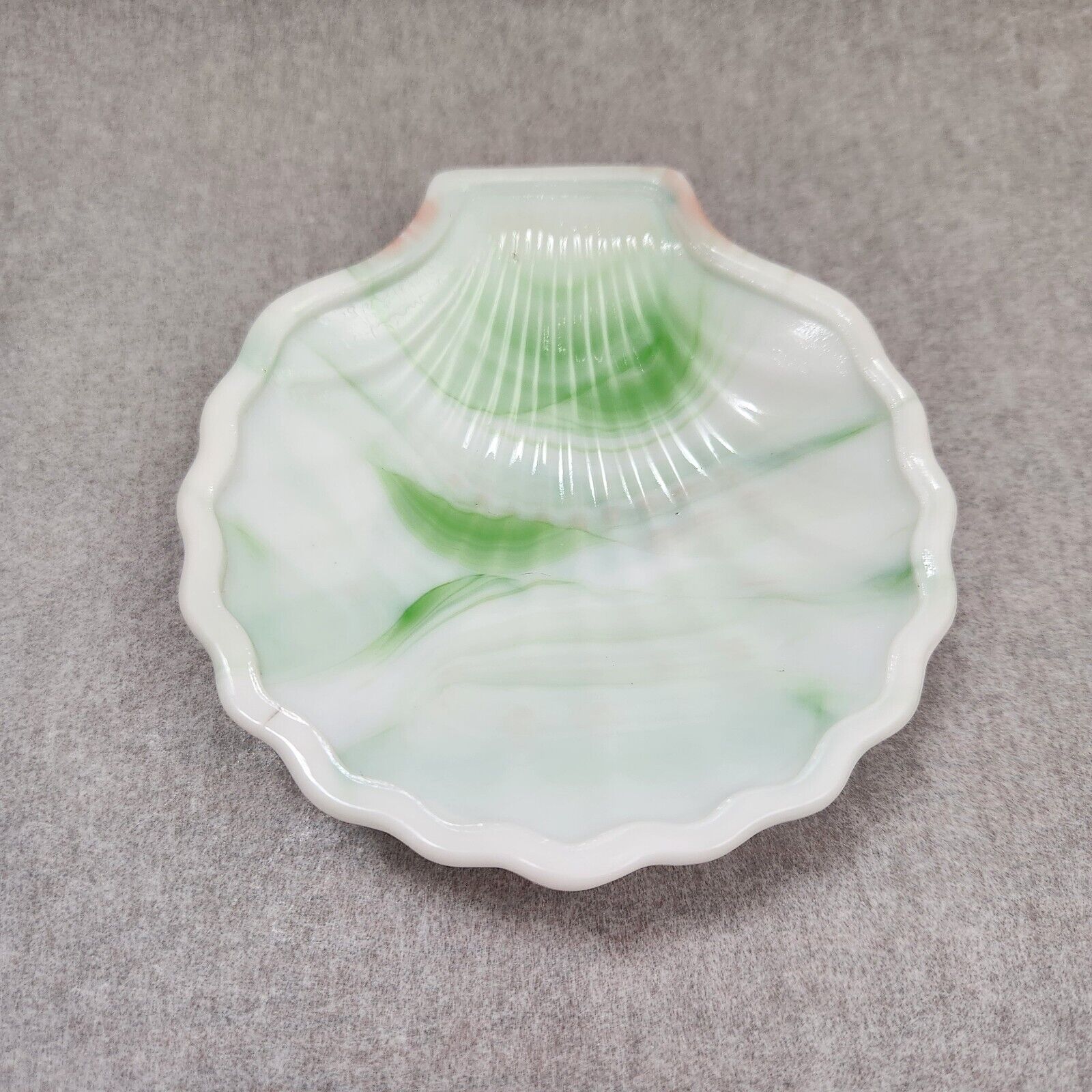Vtg Akro Agate Slag Glass Scallop Shell Dish Green White Swirl USA
