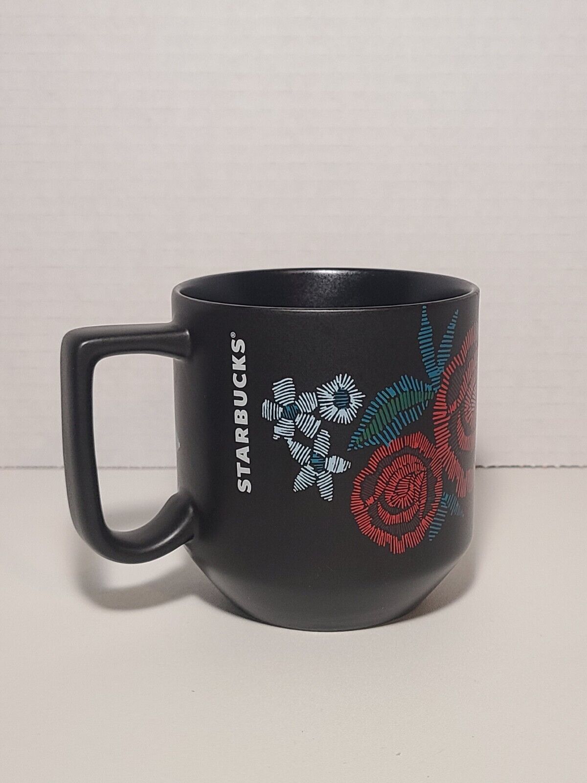 Starbucks 2018 Matte Black Red Roses White Flowers Coffee Tea Mug Cup 10oz