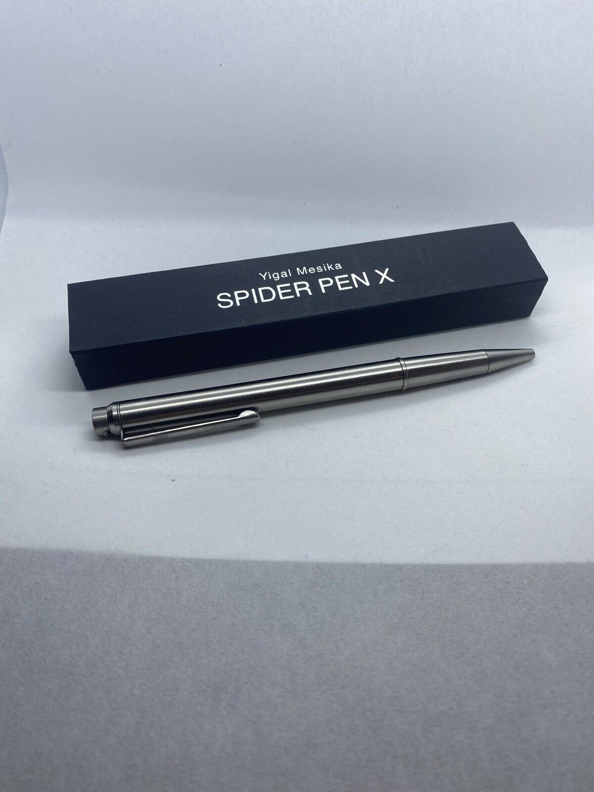 Spider Pen X Magic Effect For Stage or Close Up by Yigal Mesika - Trick