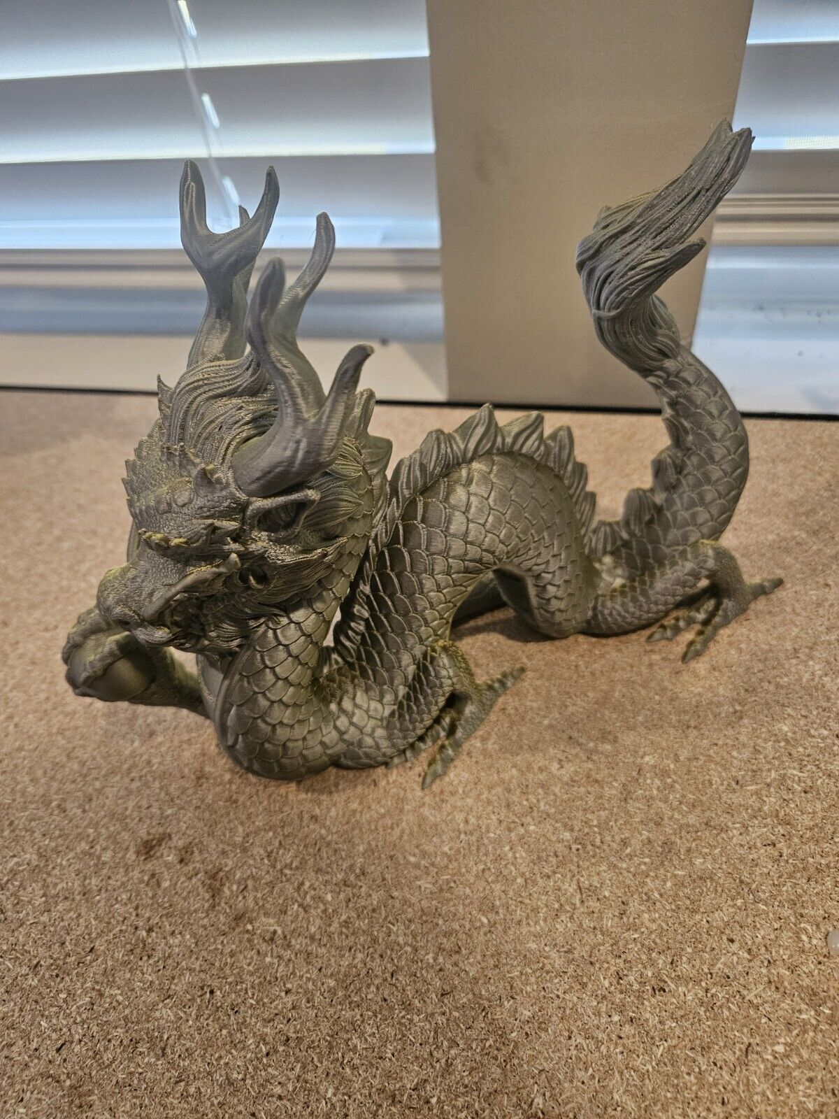 Dragon statue large size Gold/silver 