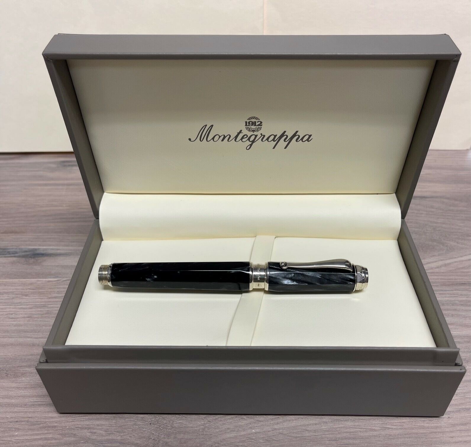 Montegrappa Emblema Rollerball PEN IN STERLING SILVER AND CHARCOAL CELLULOID