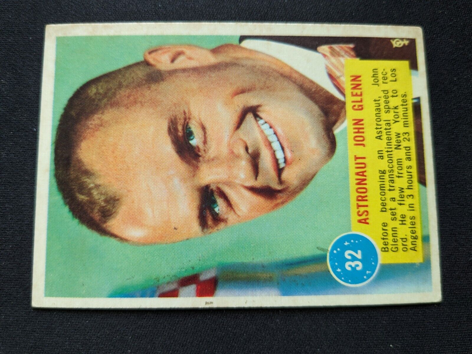 1963 Topps Astronauts 3-D Card # 32 Astronaut John Glenn (VG/EX)