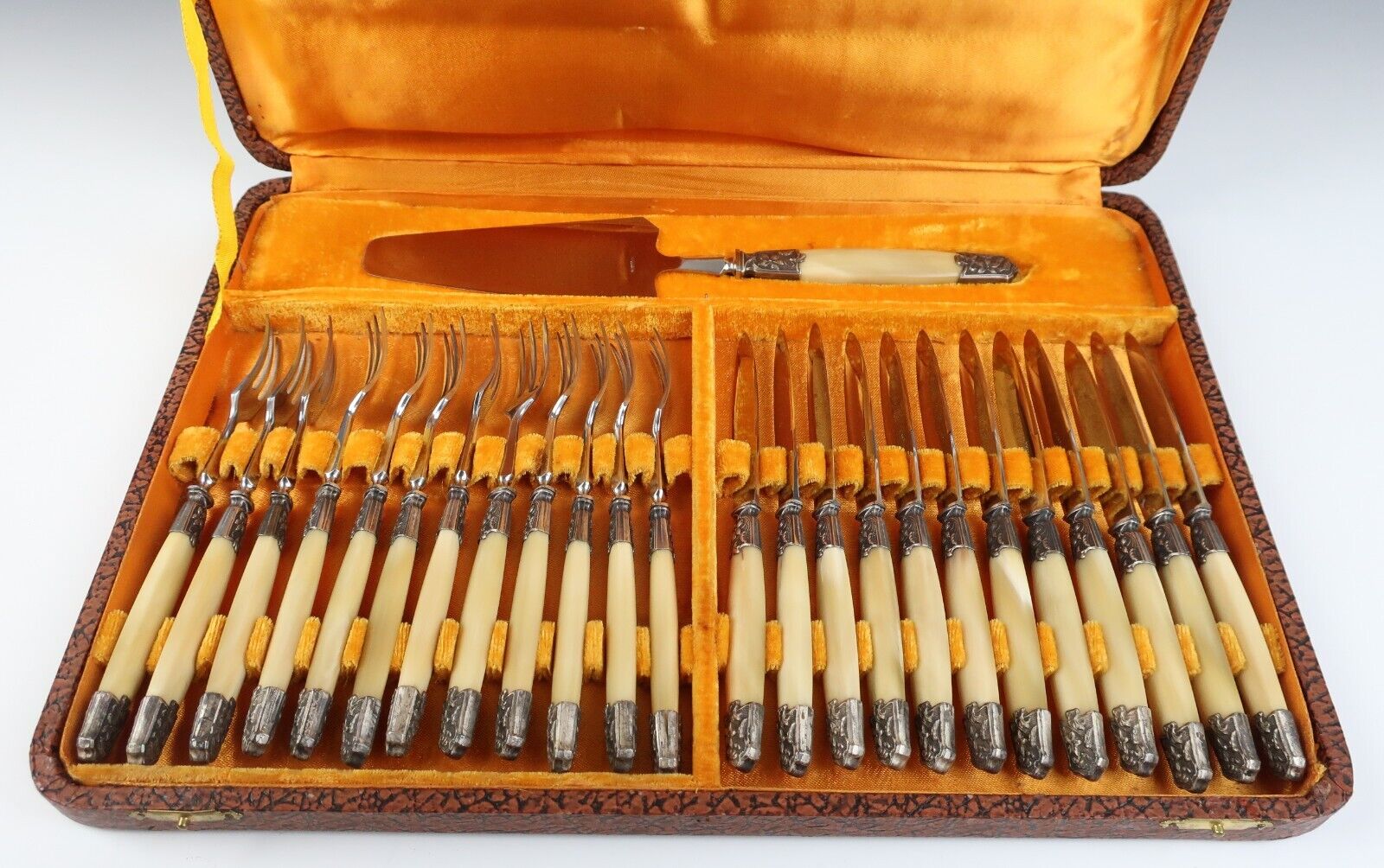 Vintage 25pc French Horn & Silver or Silverplate Fish Forks Knives Serving Set
