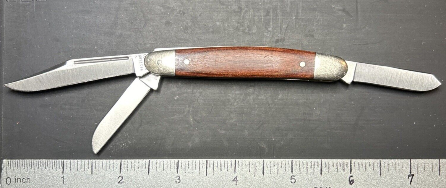 Vintage WESTERN USA W658 Medium Stockman Wooden Scales Great USED Pocketknife