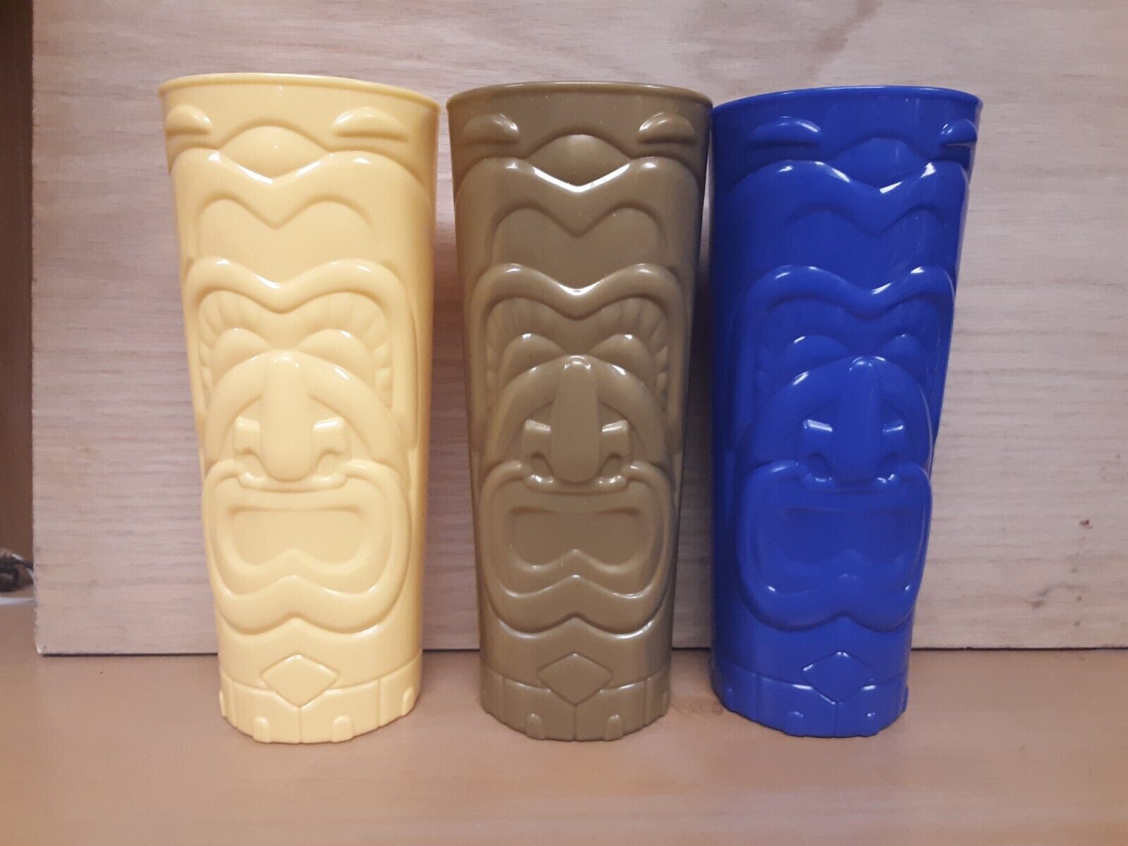 Set of 3 Maui Wowi Hawaiian Coffees & Smoothies Plastic Tiki Cups