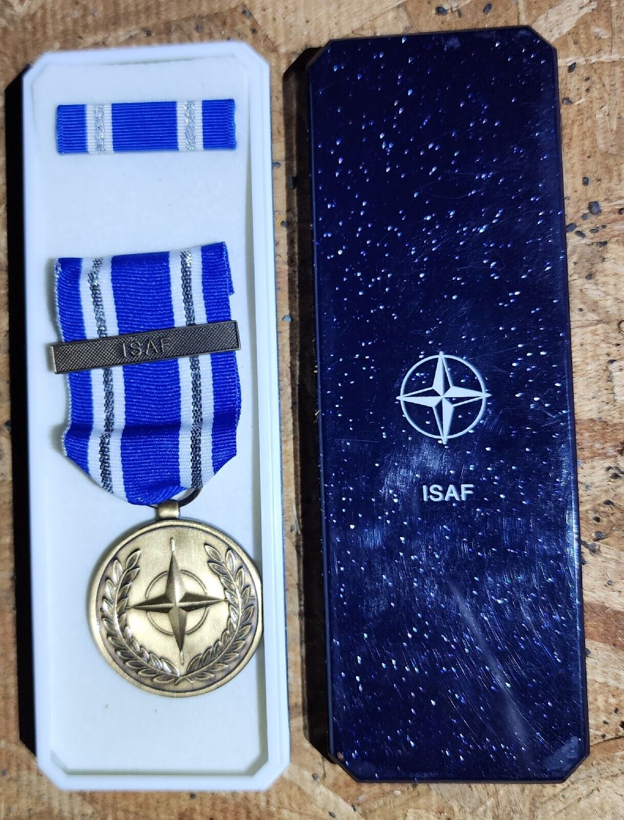 NATO MILITARY ISAF Afghanistan War Service PEACE Medal Cased Non Article 5 AWARD