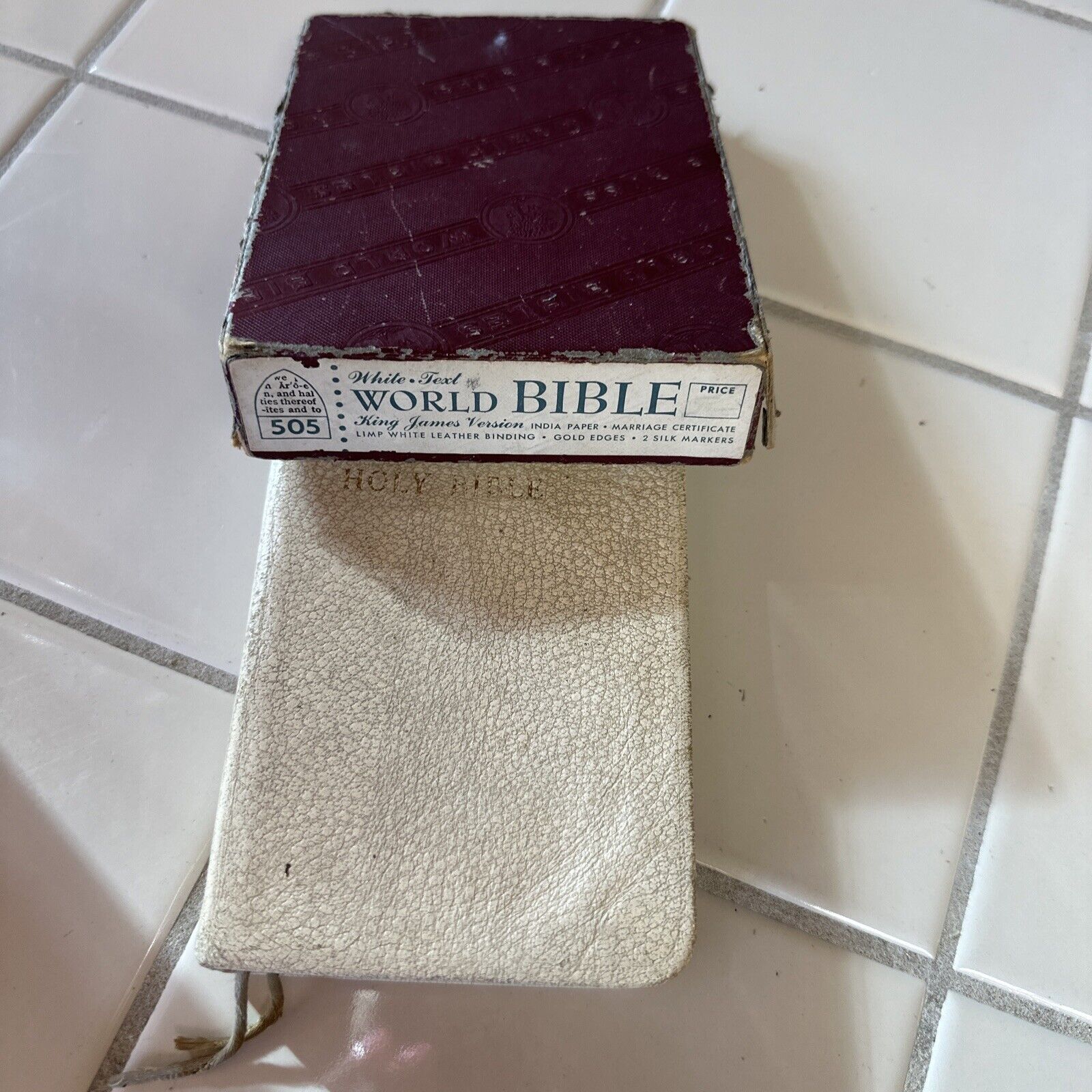 Vintage World's Holy Bible King James Version White Binding In Original Box 