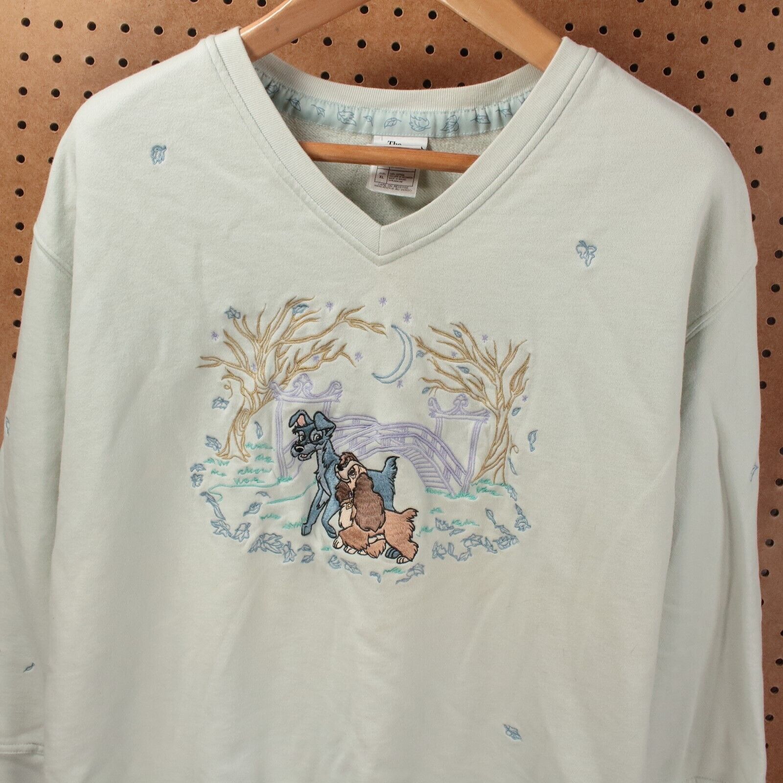 DISNEY Lady and the Tramp embroidered v neck sweatshirt XL vtg 90s 00s y2k
