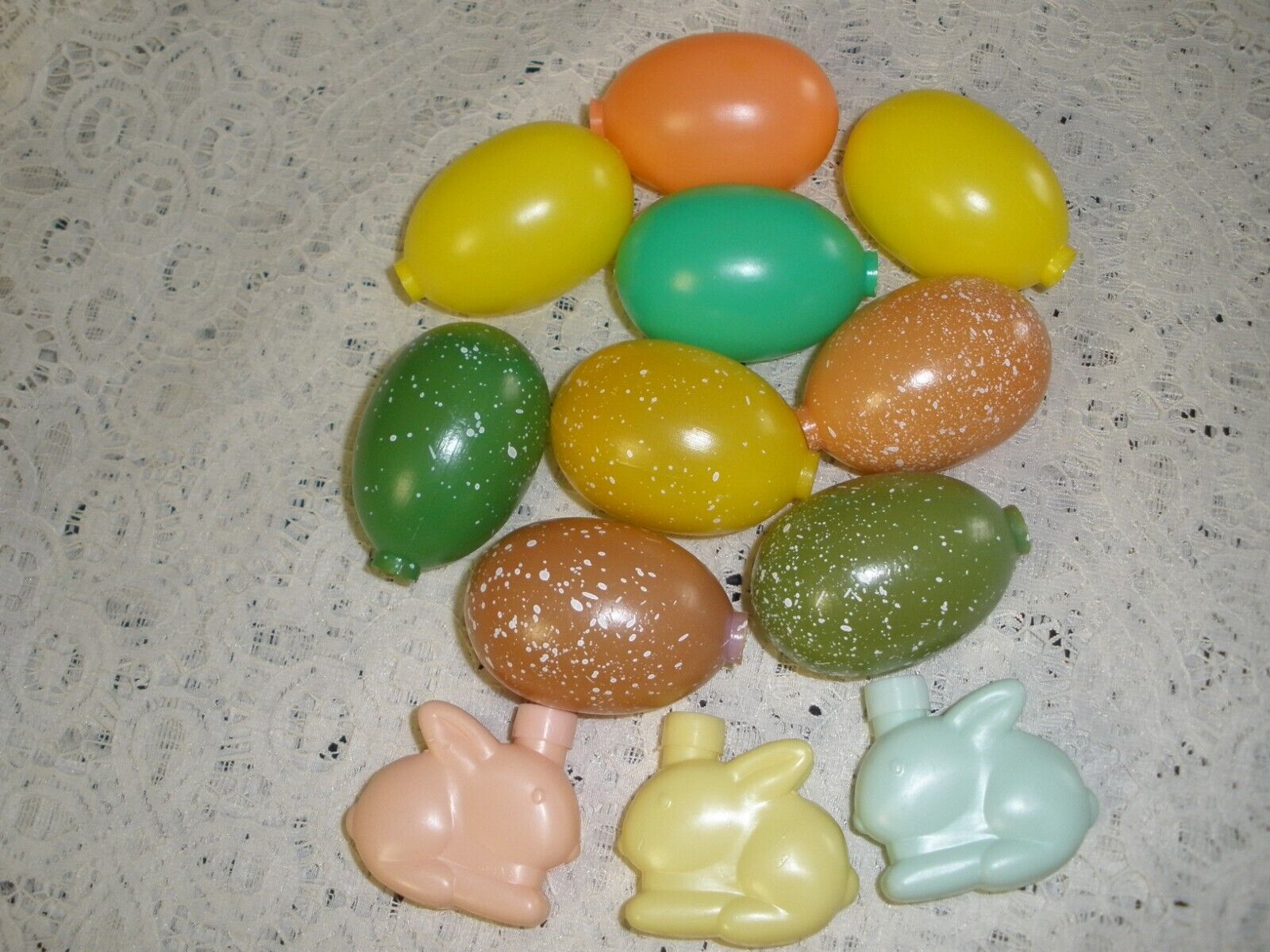 VINTAGE~LOT OF (12)~EASTER~  BUNNY~EGGS~MINI~STRING LIGHT~ BLOW MOLD COVERS