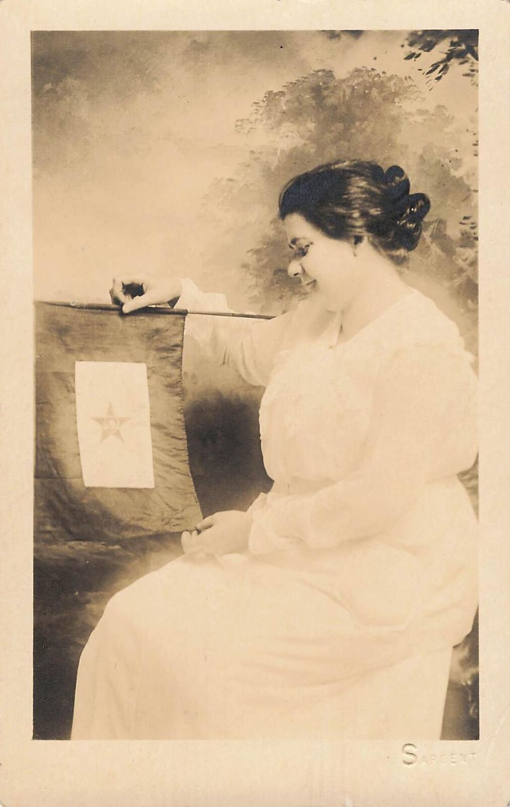 1918 RPCC 4th Liberty Loan Parade Woman Holding Patriotic Mourning Flag Father