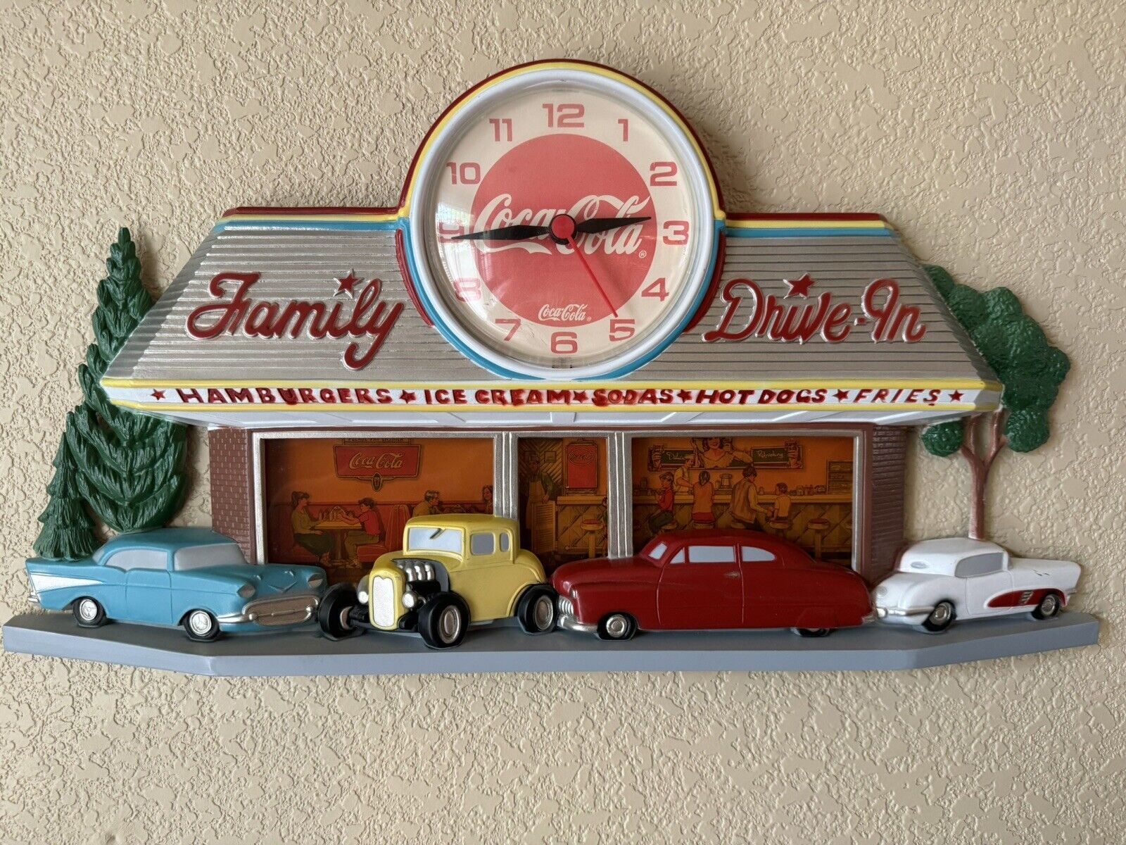 1988 Coca Cola Clock Burwood USA Family Drive-In 1950s Style Cars Diner 21 x 11