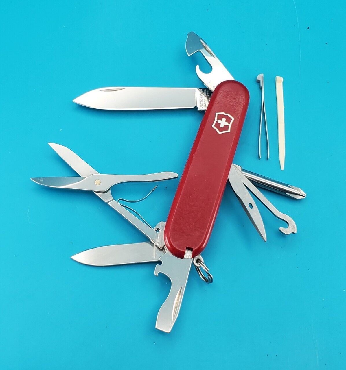 Victorinox Super Tinker Swiss Army Knife Multi Tool Red