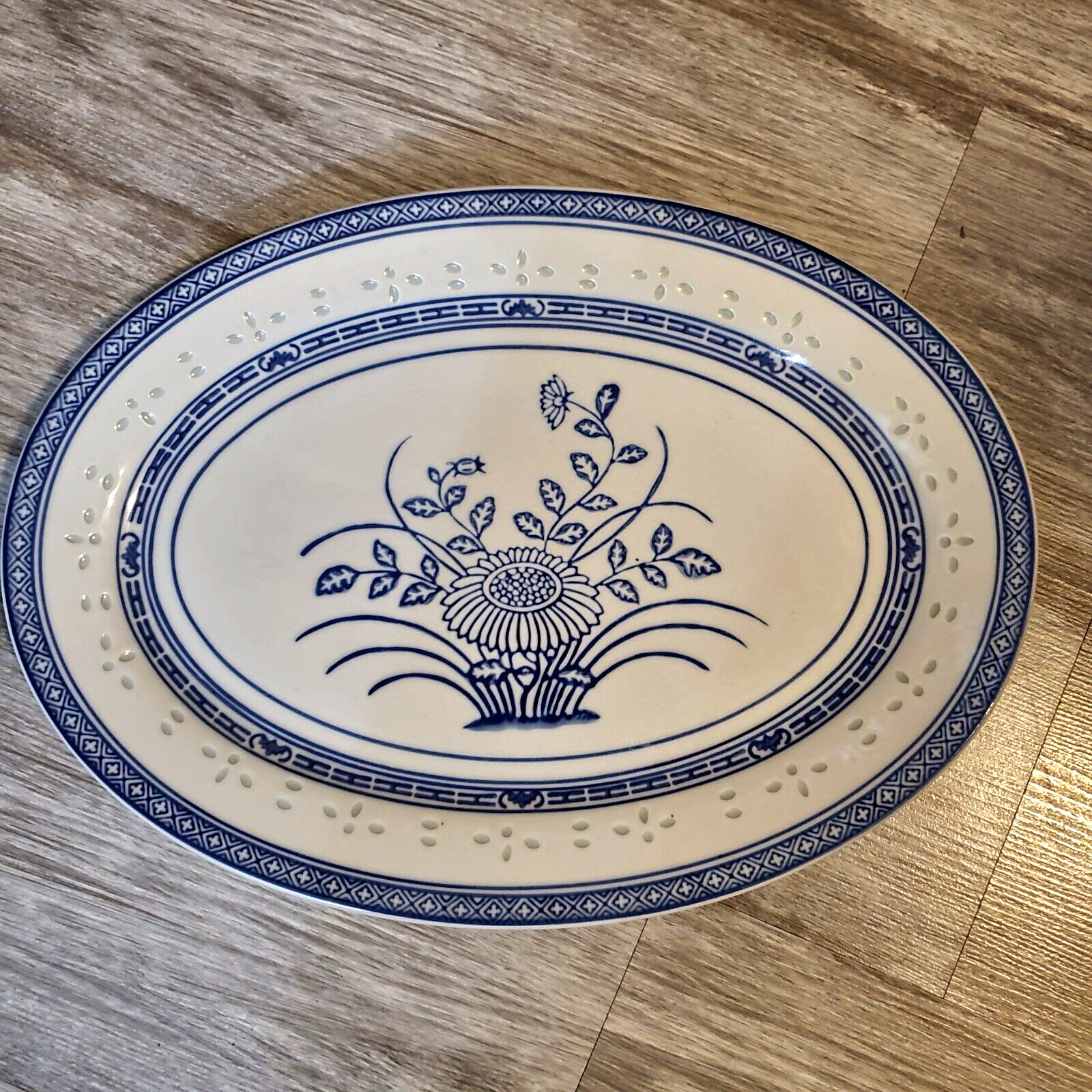 Vintage 1960s Chinese White and Blue Porcelain Rice Flower Oval Plater
