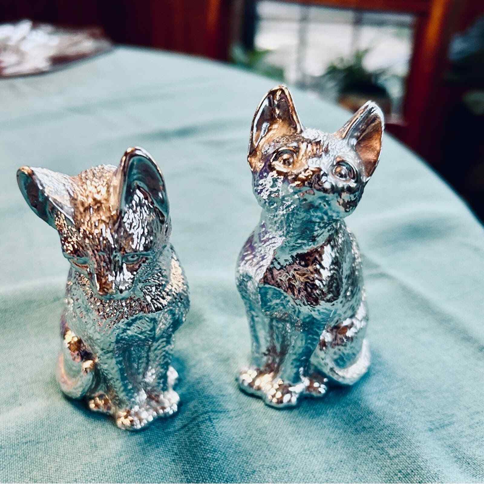 Cute pair of silver tone cat figurines