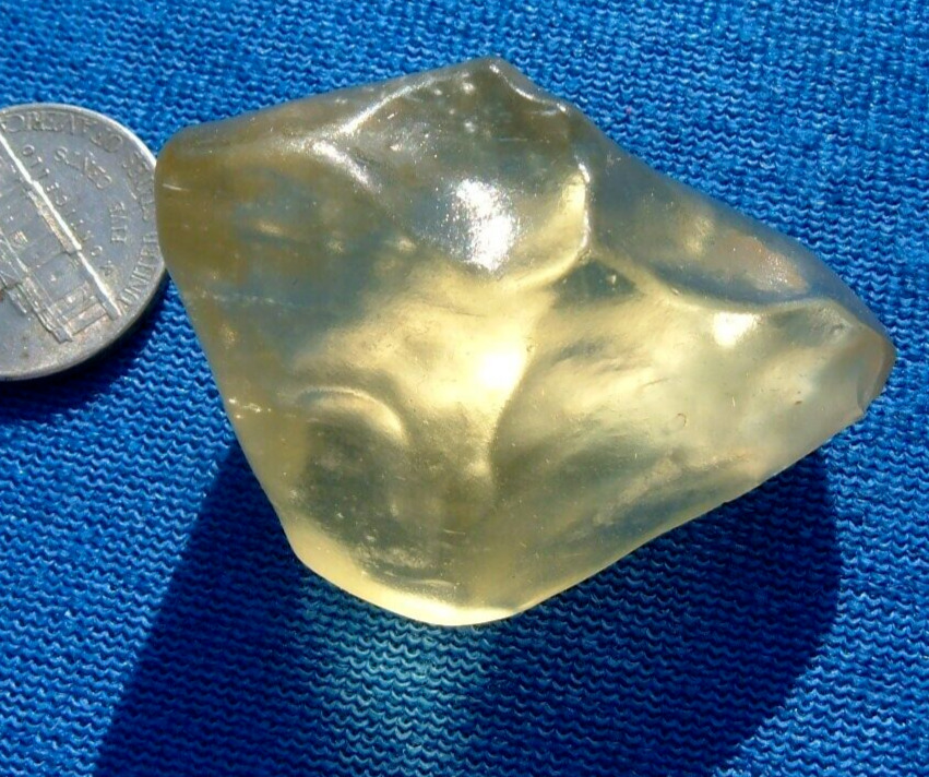 Libyan Desert Glass Meteorite Tektite impact specimen( 150 crt)Super Gem AAAA+