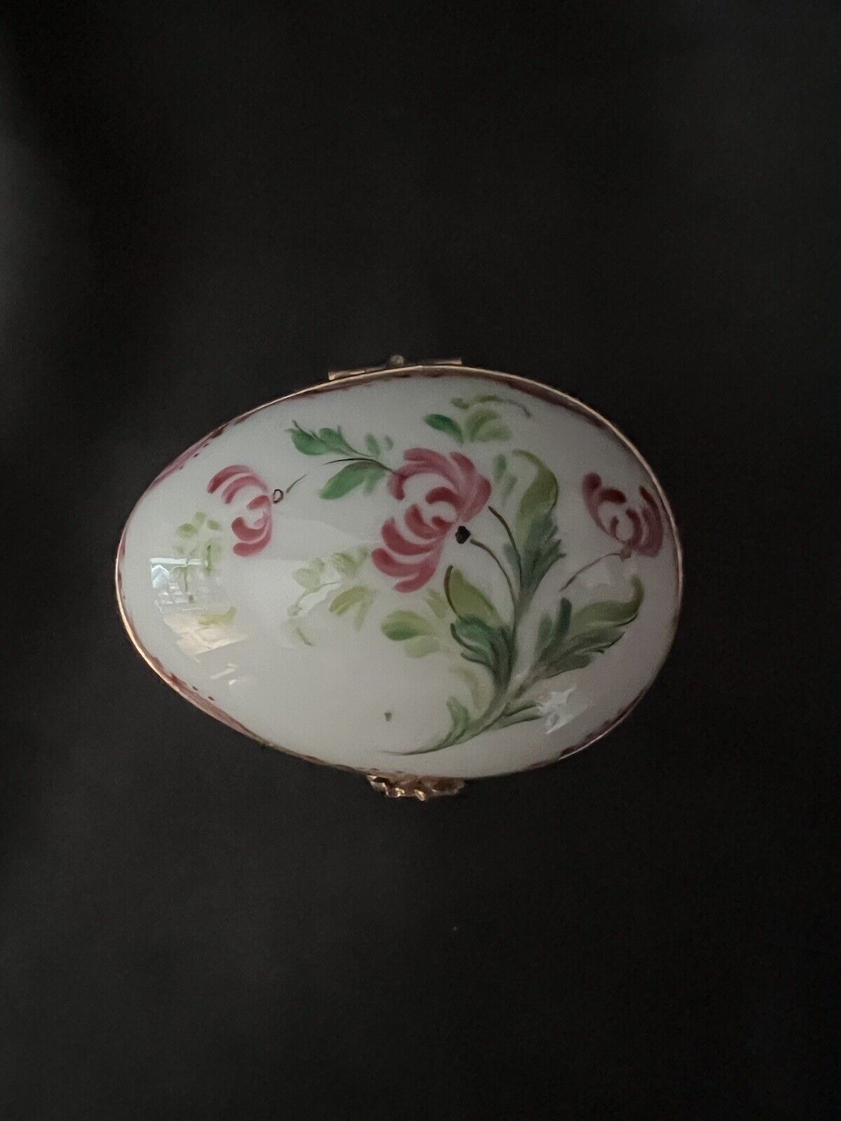  HAND-PAINTED LIMOGES PORCELAIN EGG SHAPED JEWELRY BOX