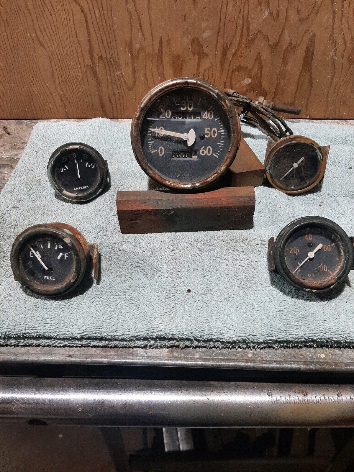 Original WW2 Willys MB gauges for restoration