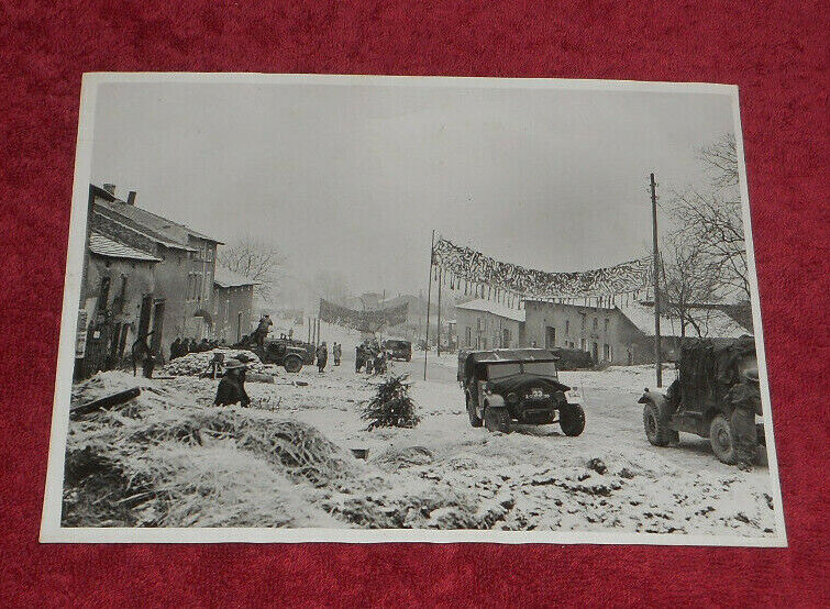 1940 Press Photo WWII British Troops Arrive In  Billet Site French Village