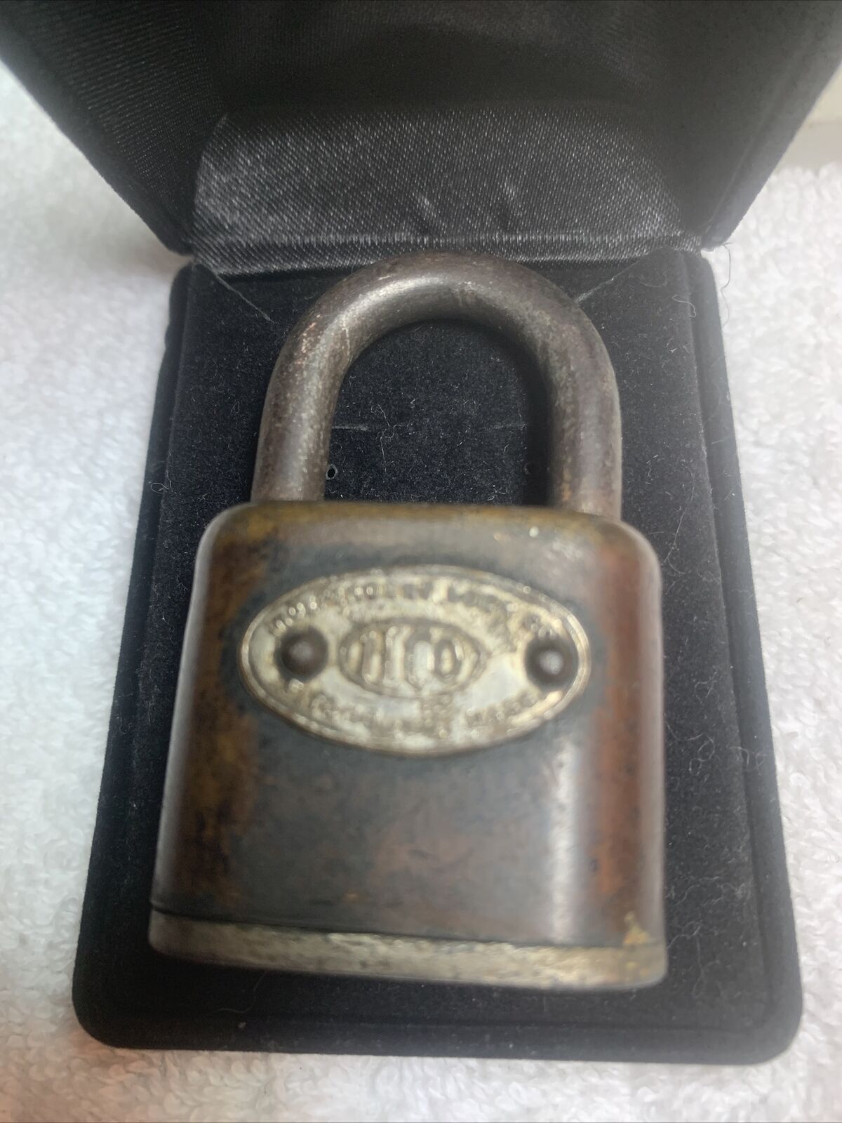 Vintage Independent Lock Company (ILCo) Padlock Fitchburg Mass No Key SA8