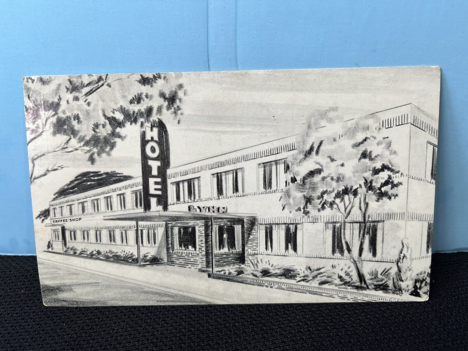 Vintage Dallas, Texas The Lynn Hotel Postcard Posted 1951 Texas Hotel c1950s