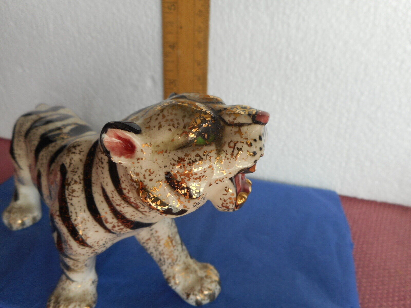 Antique pre WW2 Japan hand painted WHITE BENGAL tiger figurine W8743