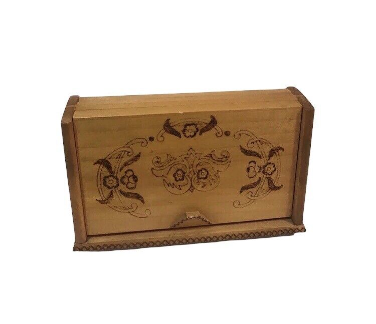 Vintage handmade Wood Flower Pattern Cigarette Box 