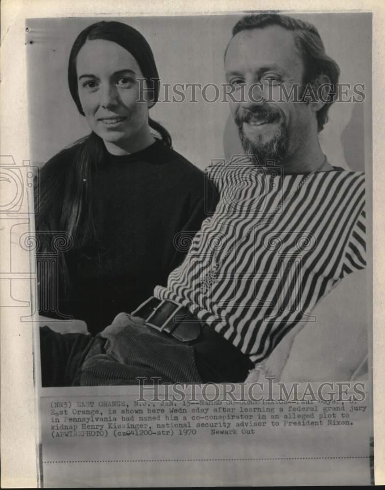 1970 Press Photo Woman & Paul Mayer of Henry Kissinger kidnap conspiracy in NJ