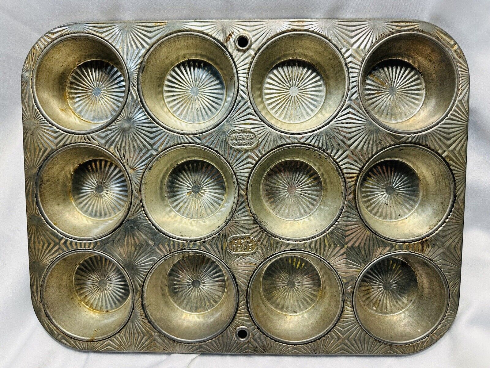 Vintage Ekco Ovenex Starburst N-120-12 Metal 12 Muffin Tin Cupcake Baking Pan