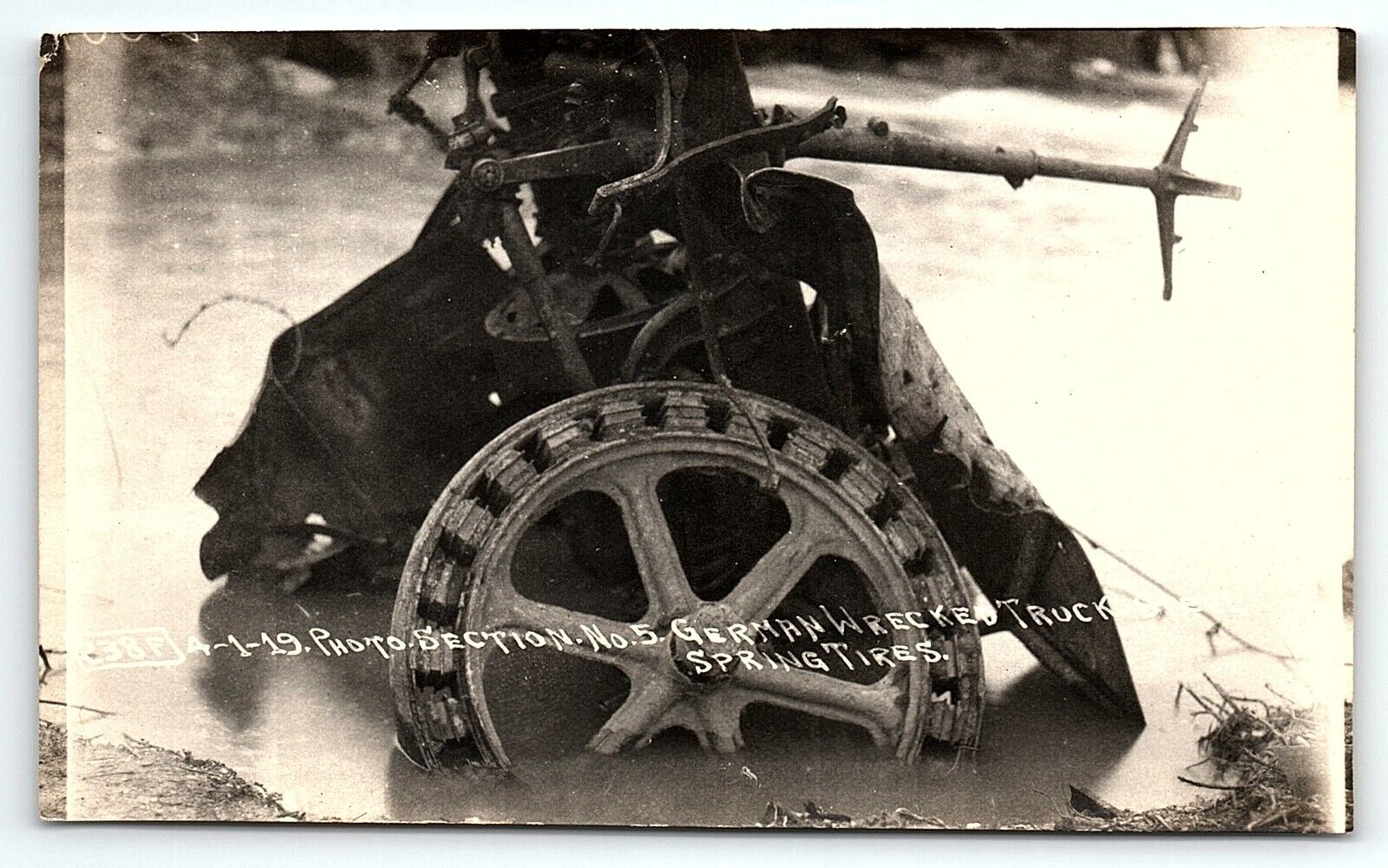 4-1-19 WWI ORIGINAL AUTHENTIC PHOTO GERMAN WRECKED TRUCK WHEEL SPRING TIRE P1570