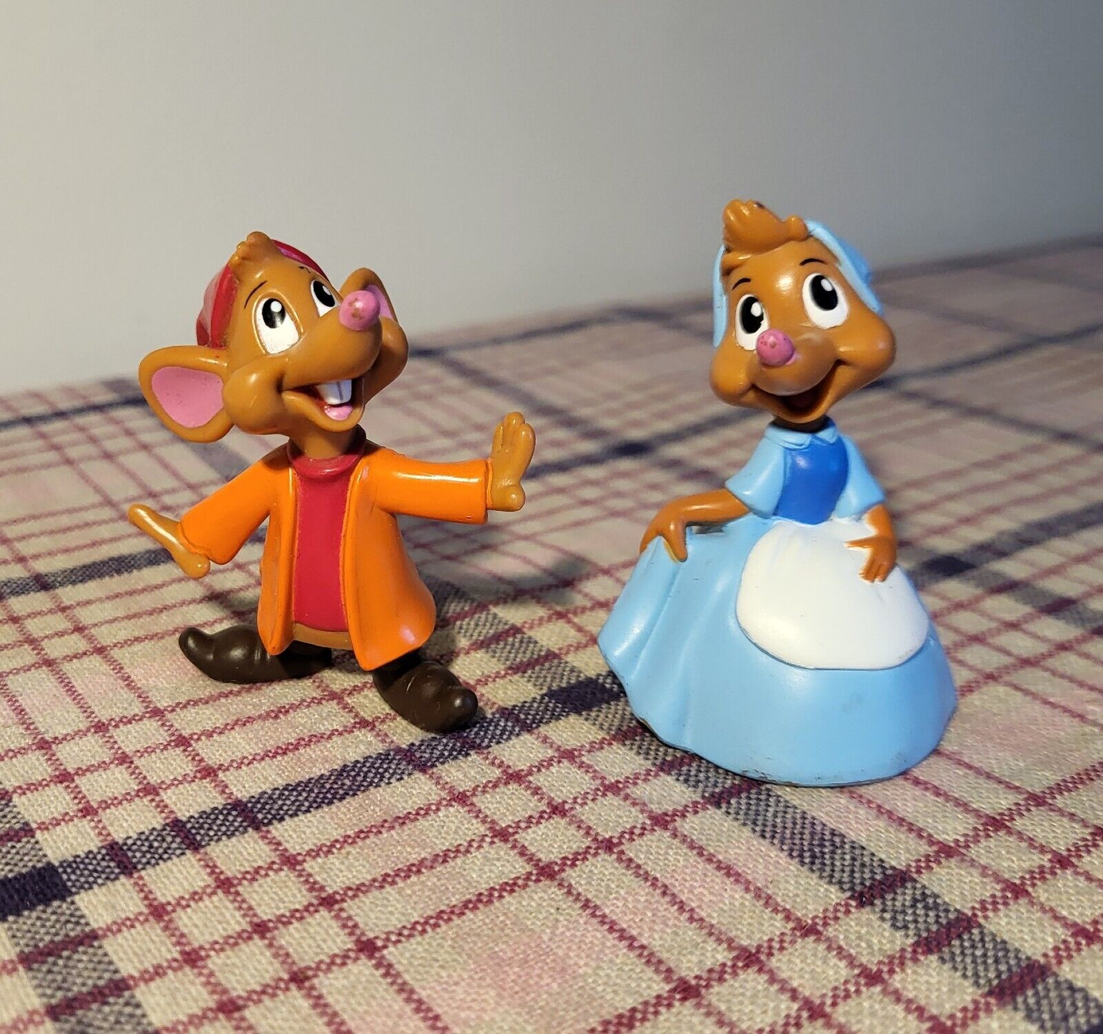 Vintage Disney Store Cinderella Mice Suzy & Jaq Figures