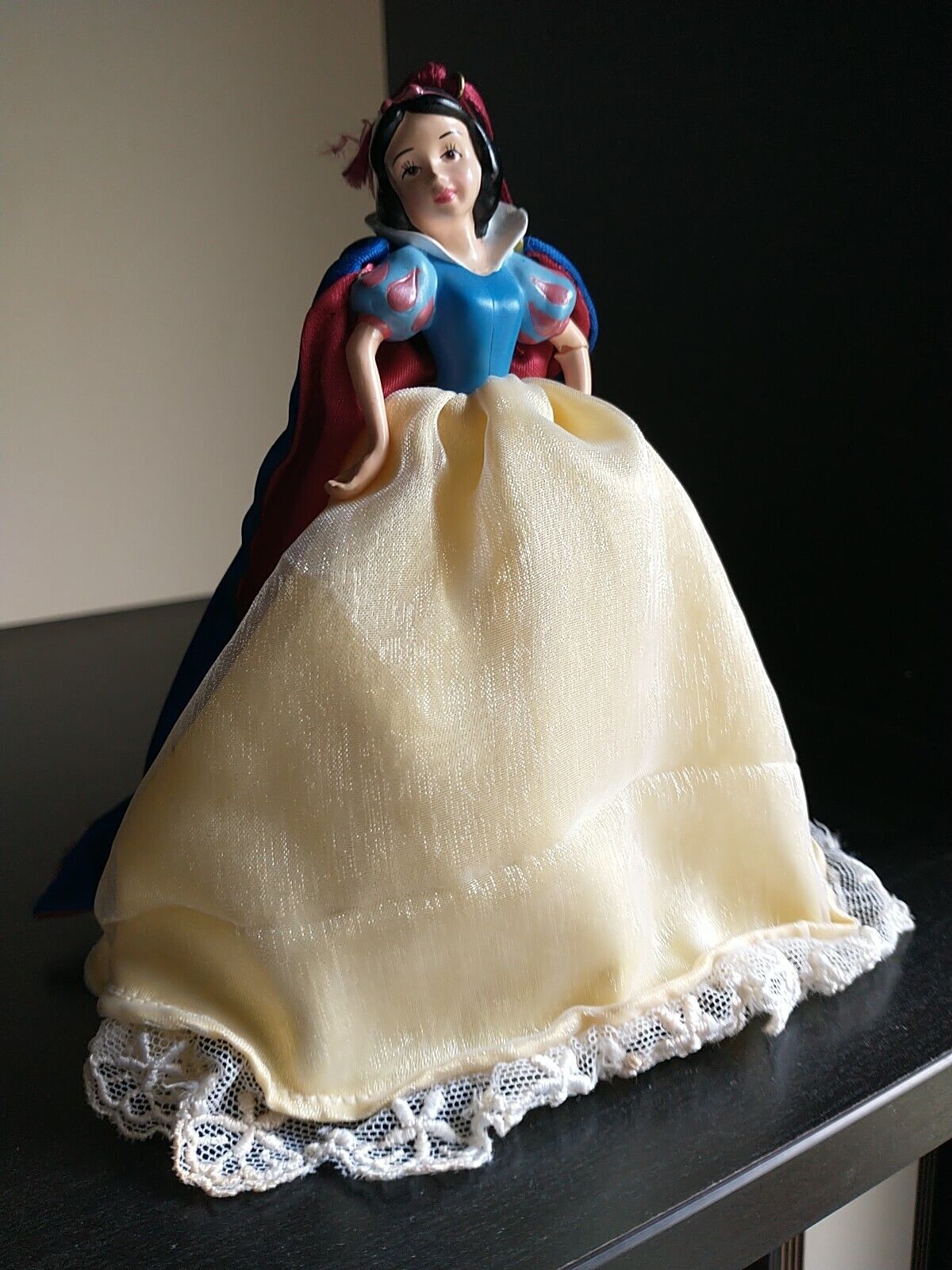 Snow White Figurine Disney Store With Fabric Dress