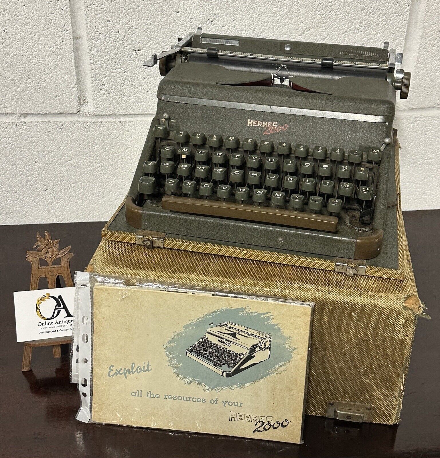 Superb Vintage Hermes 2000 Typewriter With Case & Instruction Manual 