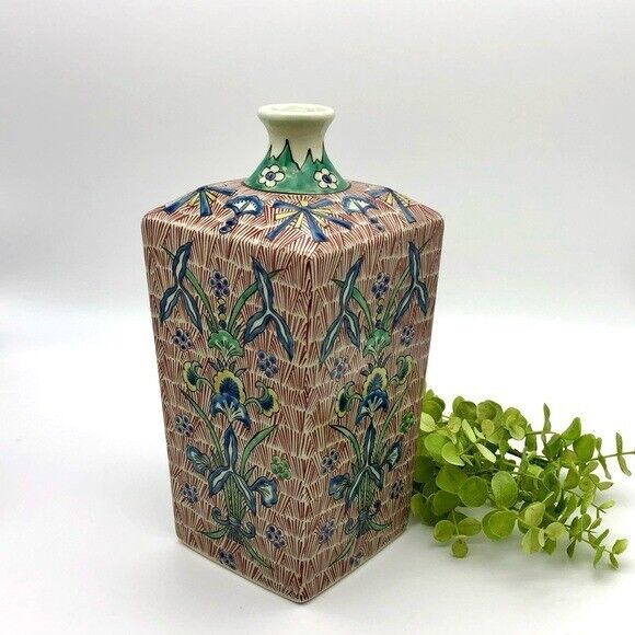 Antique Japanese Arita Porcelain Yazaemon Tokkuri Vase Jar Square Bottle Signed