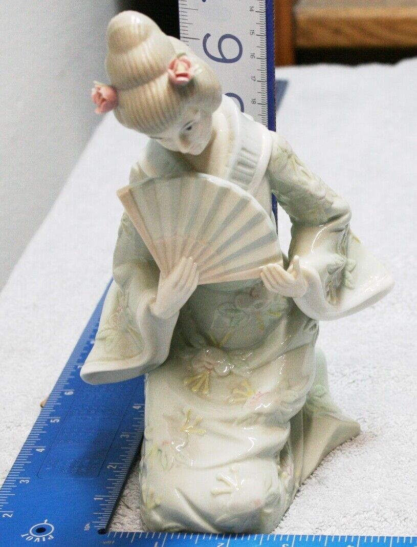 1983 Arnart Imports KPM Porcelain Beautiful Japanese Geisha Figurine 