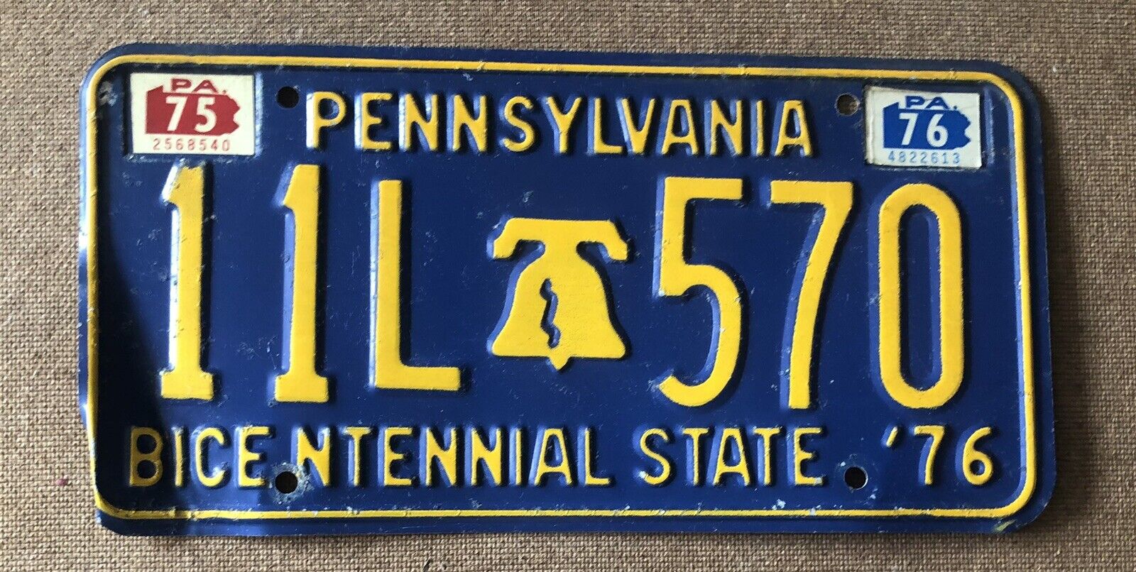 Vintage 1976 License Plate Liberty Bell Bicentennial State Pennsylvania 11L-570