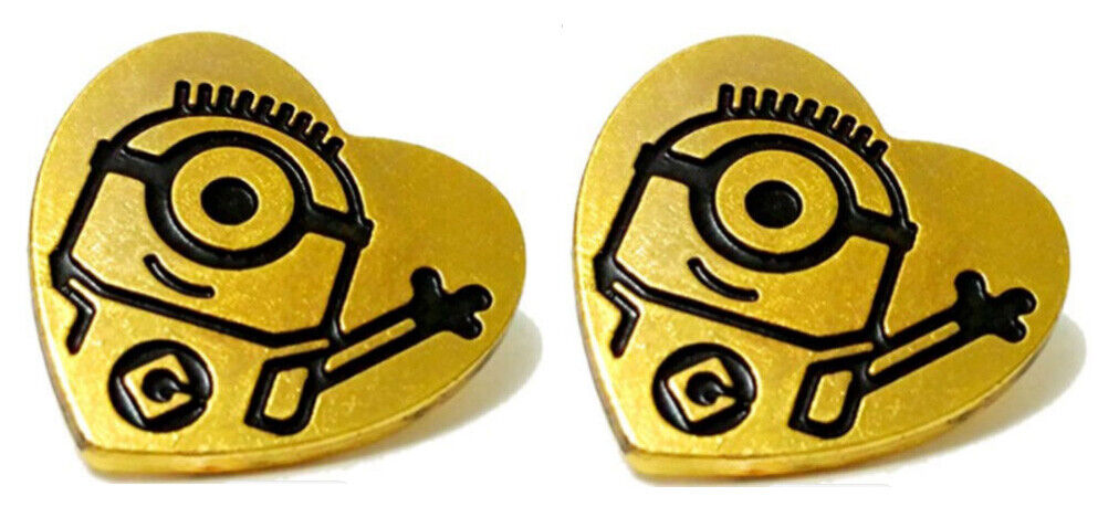 Minions Movie Rise of Gru Gold Heart Valentines Day Stuart 2 Pin Badge Gift Set