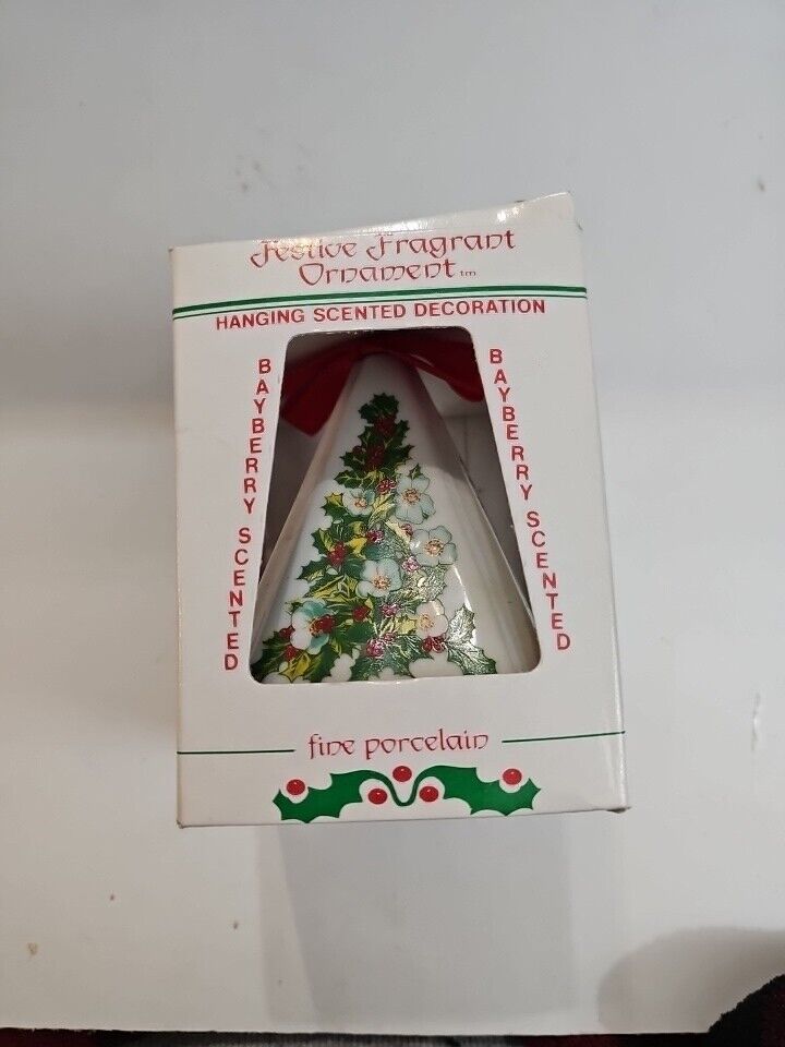 Vintage JASCO Festive Fragrance Porcelain Christmas Ornament Scent Diffuser Z12
