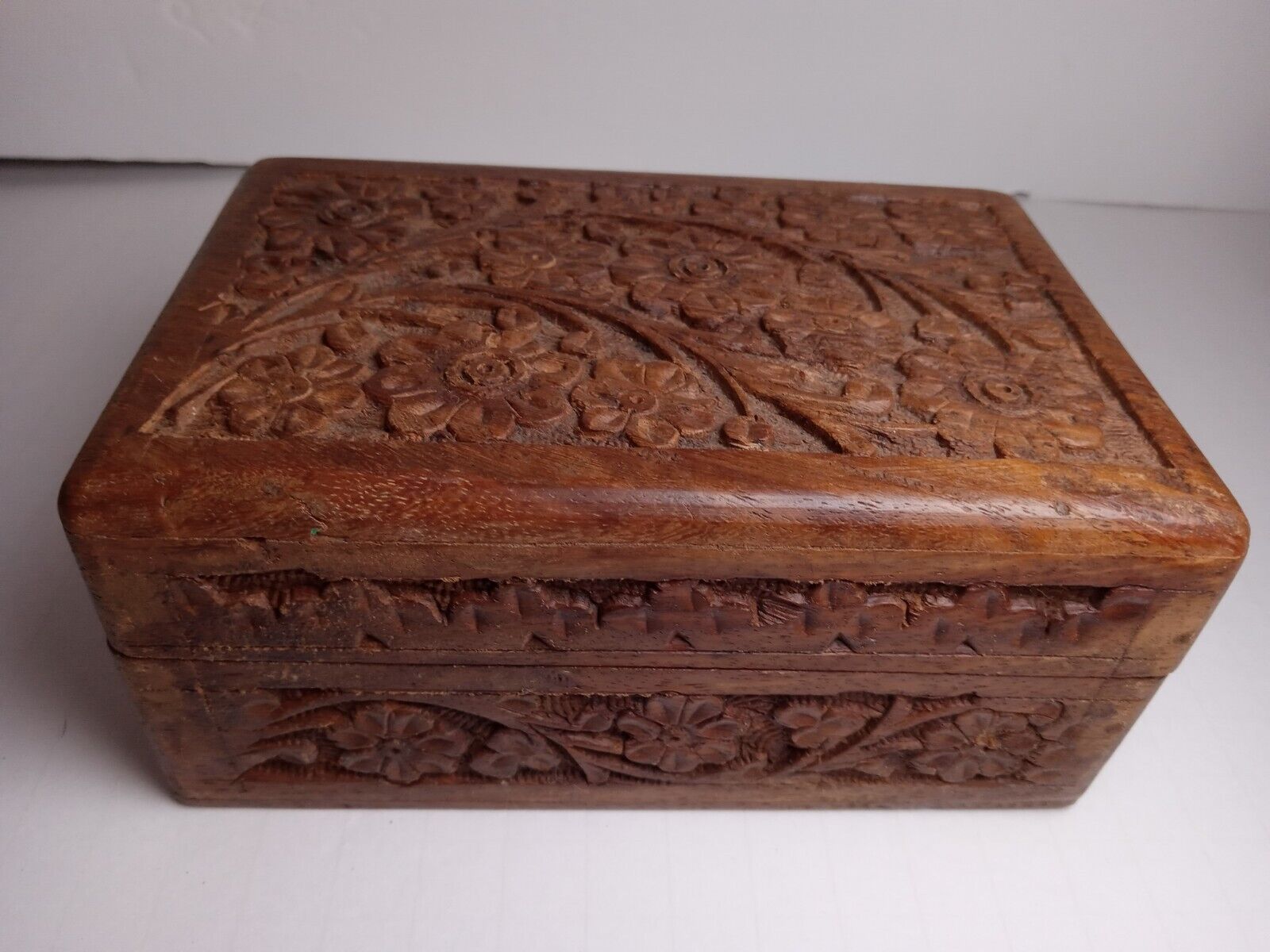 Hand Carved Wooden Trinket Box Made In India 6\