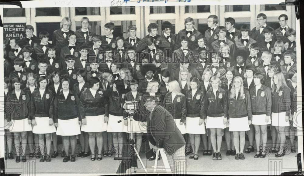 1975 Press Photo FFA members posing in their uniforms outside Music Hall