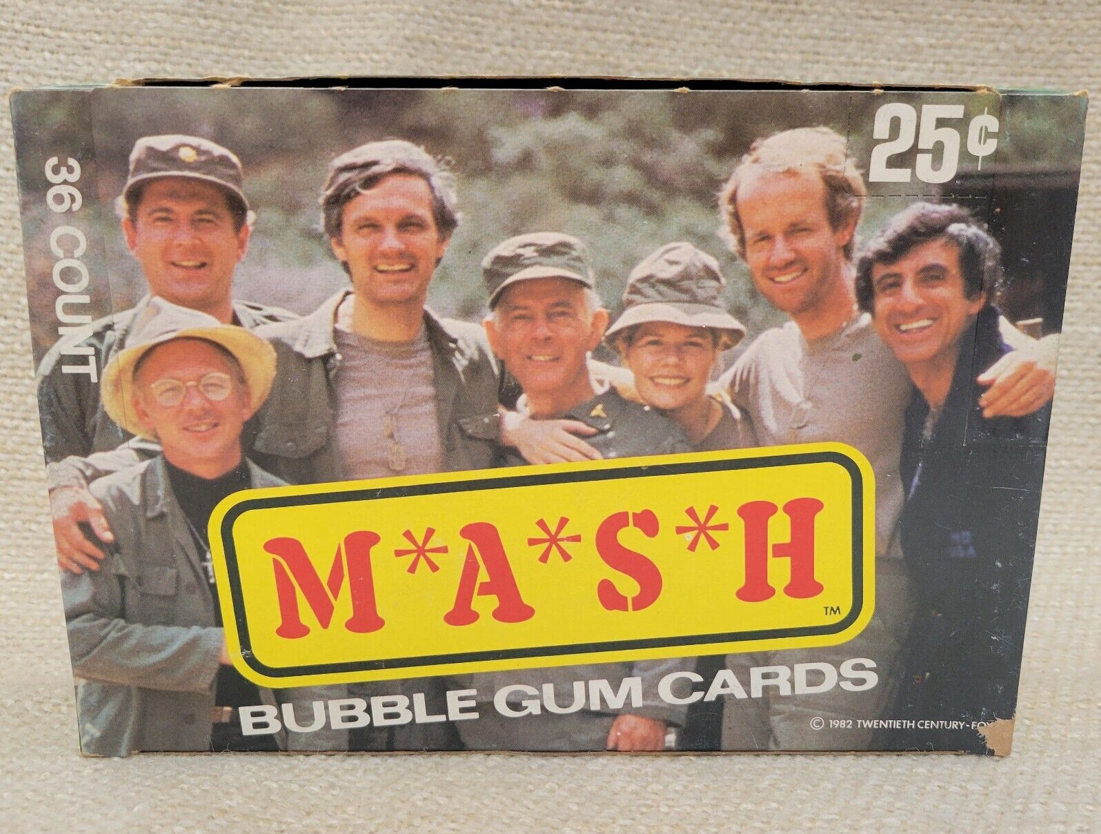 New 1982 Mash M*A*S*H Donruss Wax Box Trading Cards 36 Pks 23091G