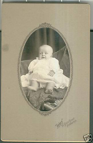 Vintage Photo-Henry DAVIS-Milwaukee Wisconsin-Barefoot Baby-Zivany Photographer