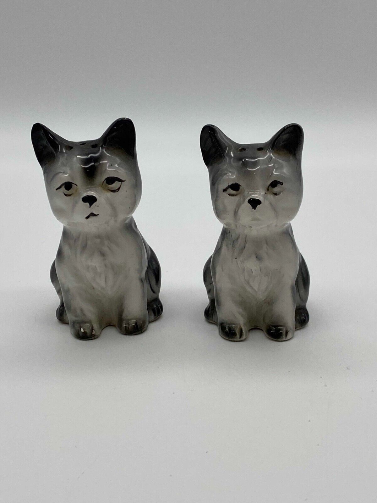 Vintage Gray and White Cat Salt & Pepper Shakers 3.5\