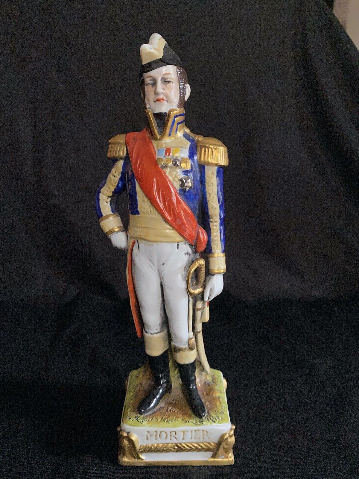 * LG Vtg French Soldier Dresden Porcelain Schiebe Alsbach Mortier Figure 9.5\