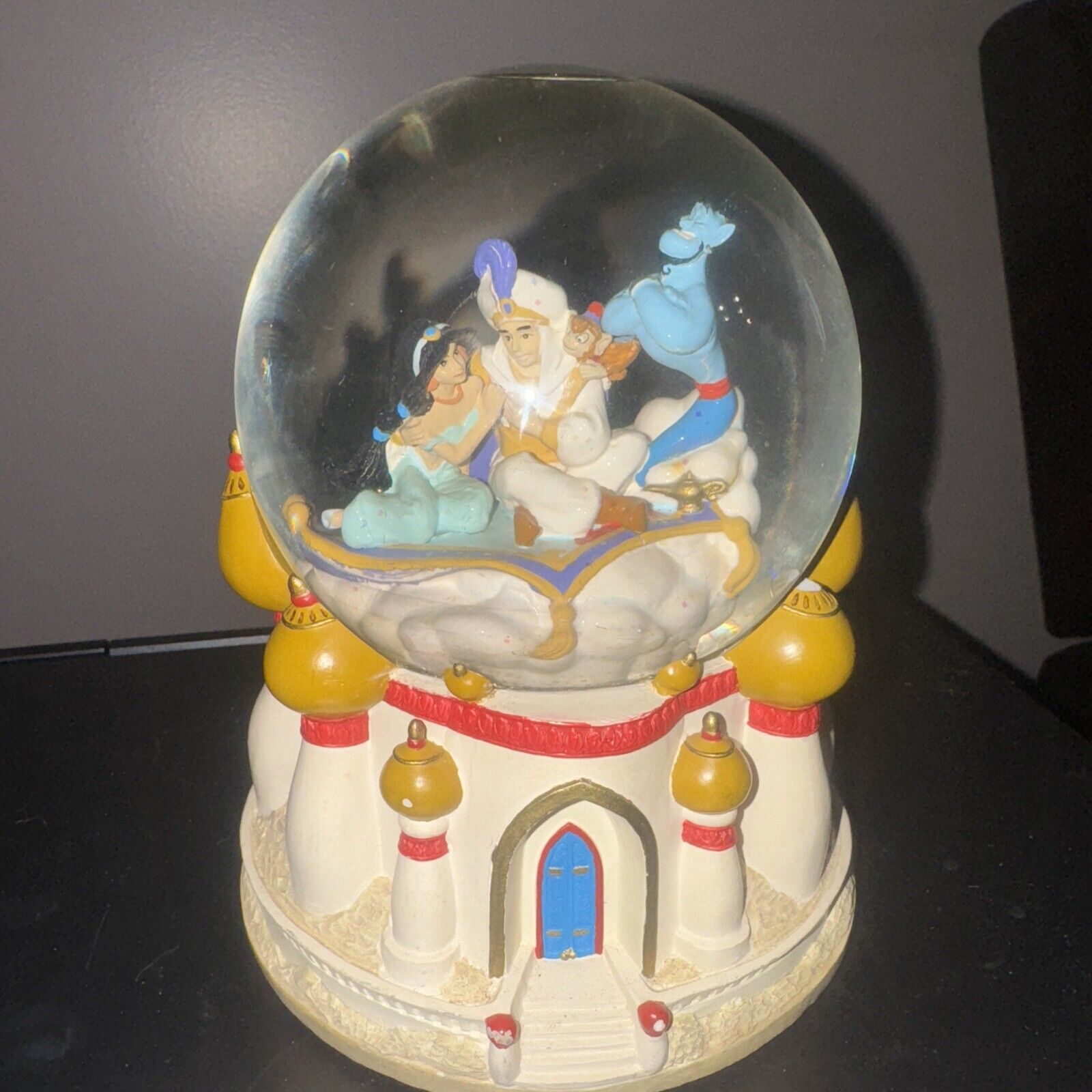 Vintage Disney Musical Snow Globe Snowglobe Aladdin Jasmine RARE plays Music