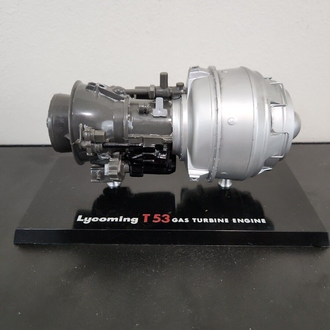 RARE 1950s Topping Models LYCOMING T53 GAS TURBINE ENGINE Plastic Desk Model