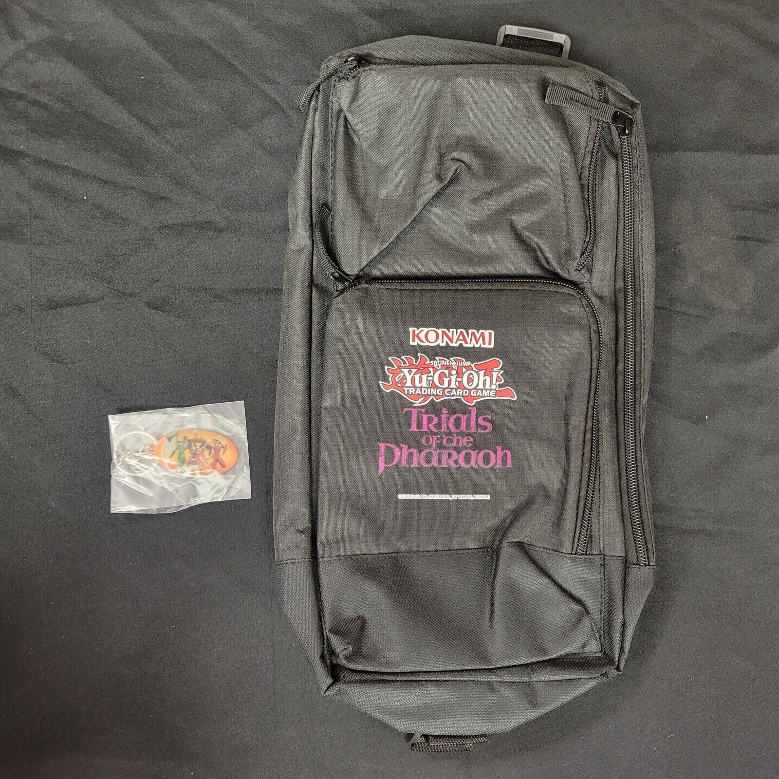 Yu-Gi-Oh Official Messenger Bag Trials of the Pharaoh - Keychain included
