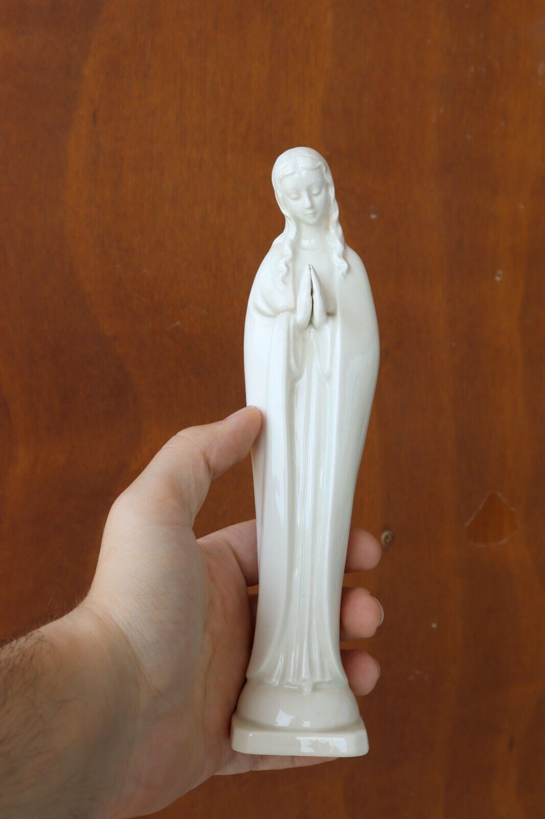 White Ceramic Praying Madonna Germany Virgin Mary Figurine 8.46\
