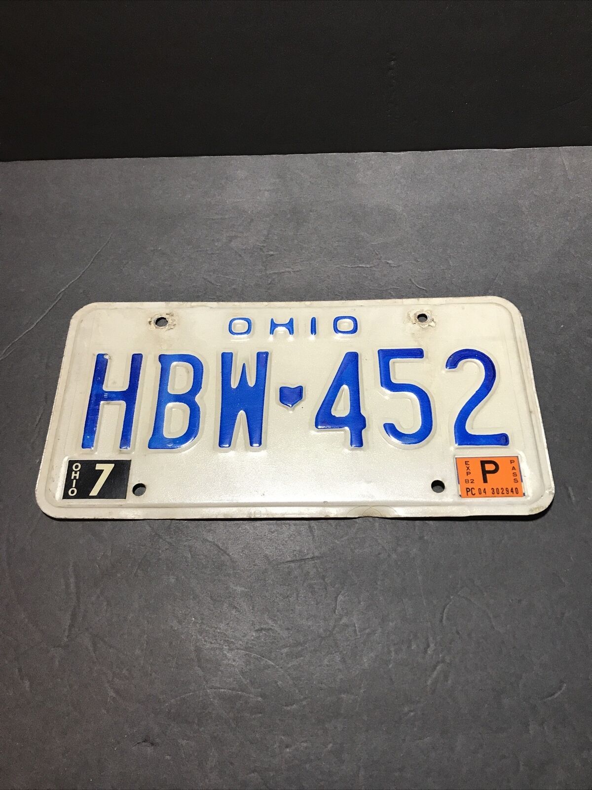 1982 Ohio License Plate Original Condition HBW 452
