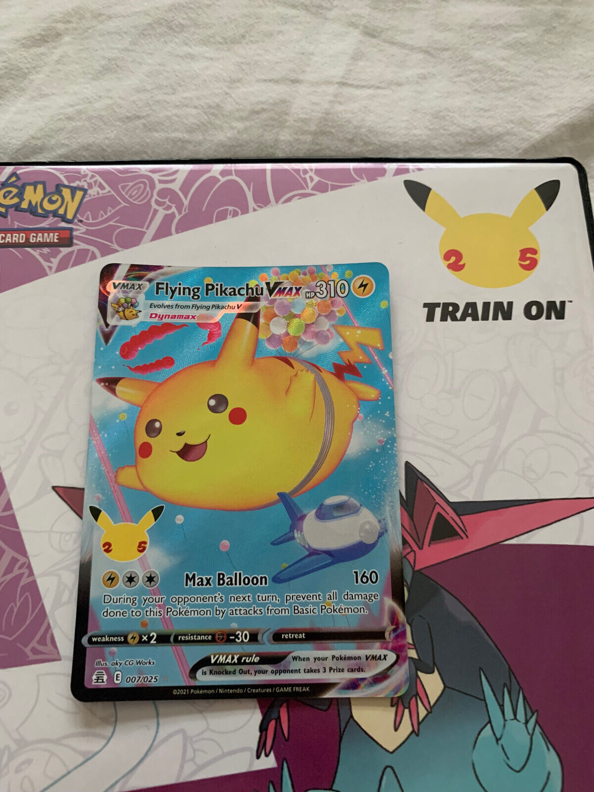 Flying Pikachu VMAX Full Art Holo POKEMON TCG Celebrations CARD - 007/025 NEW