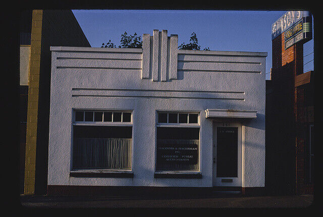 Photo:CPA office,Ivy Street,Junction City,Oregon